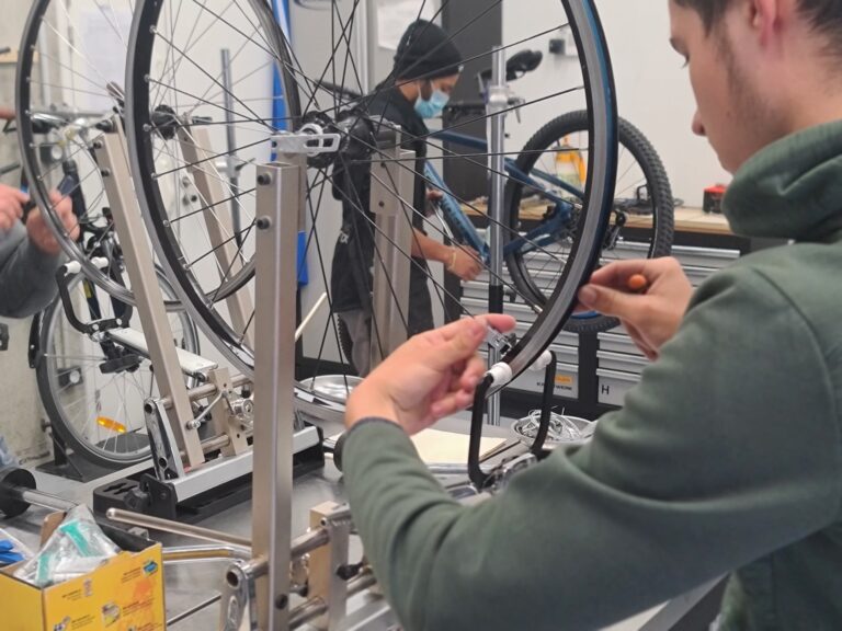 Technicien Vendeur Cycles – Titre à Finalité Professionnelle