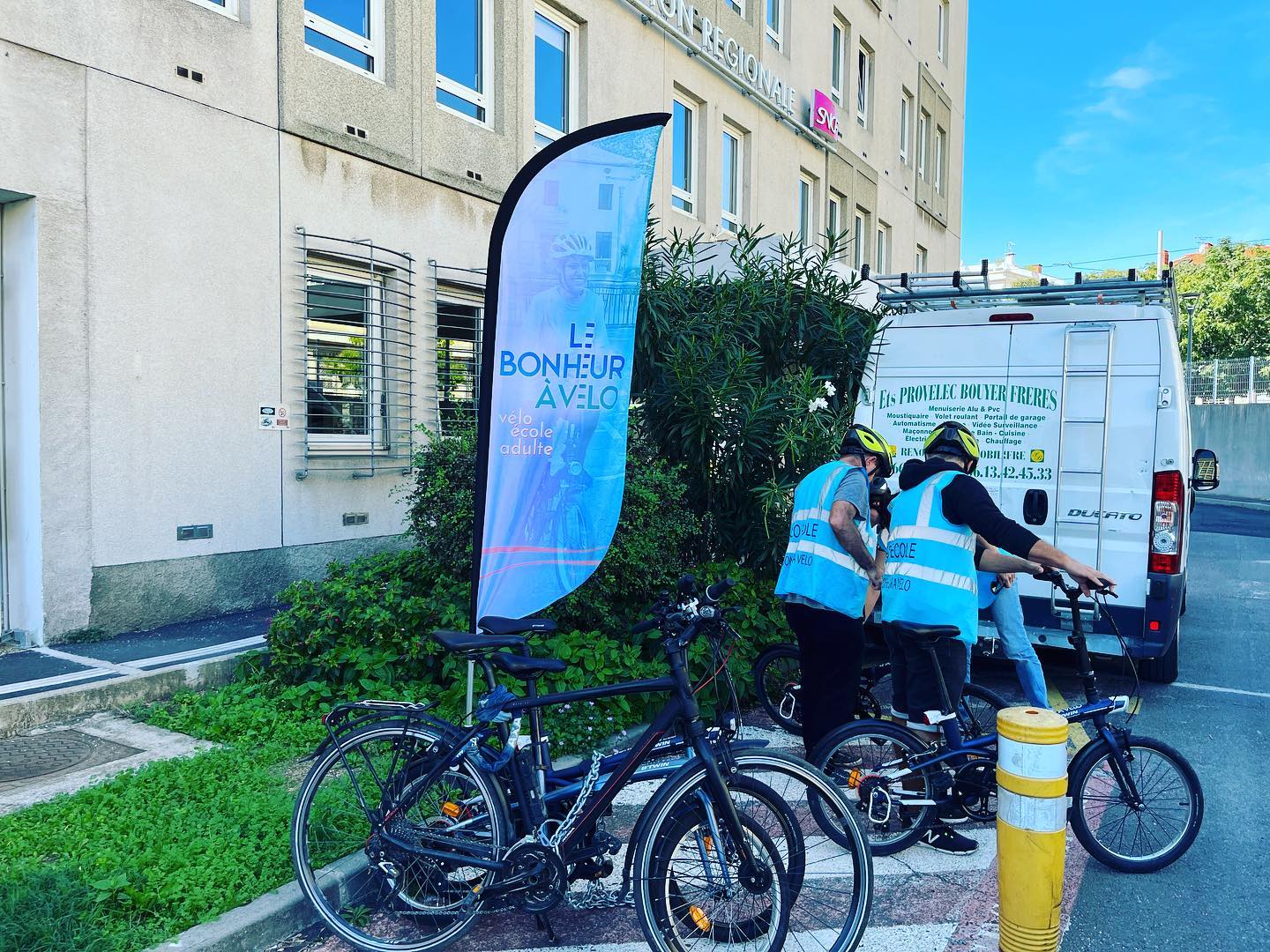 Association Le Bonheur à Vélo Association Le Bonheur à Vélo