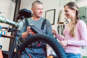 Les programmes de stage et d’apprentissage dans l’industrie du vélo