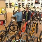 Les différents métiers dans un magasin de vélos